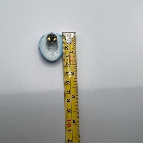 Vintage 3D Cowboy Hat Ceramic Pin - Picture 4 of 7